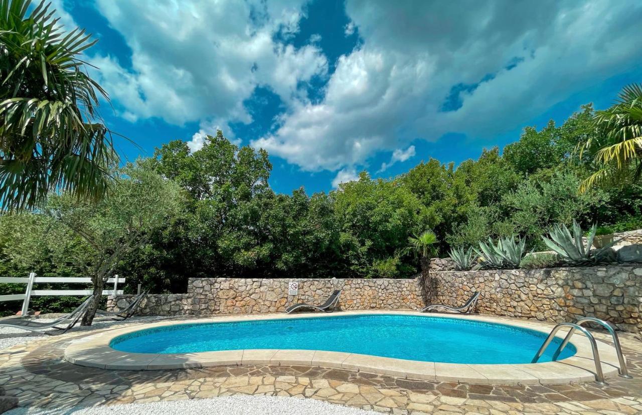 Apartments Villa Klaudia - Adults Only Crikvenica Bagian luar foto