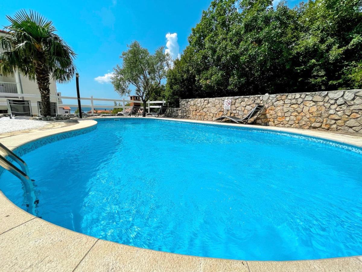 Apartments Villa Klaudia - Adults Only Crikvenica Bagian luar foto