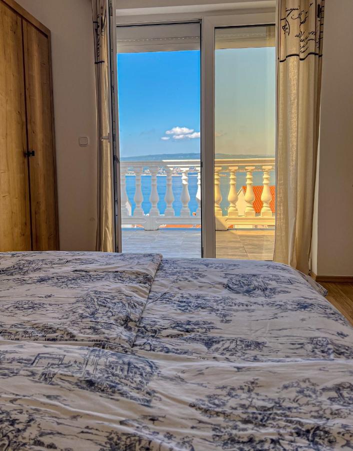 Apartments Villa Klaudia - Adults Only Crikvenica Bagian luar foto