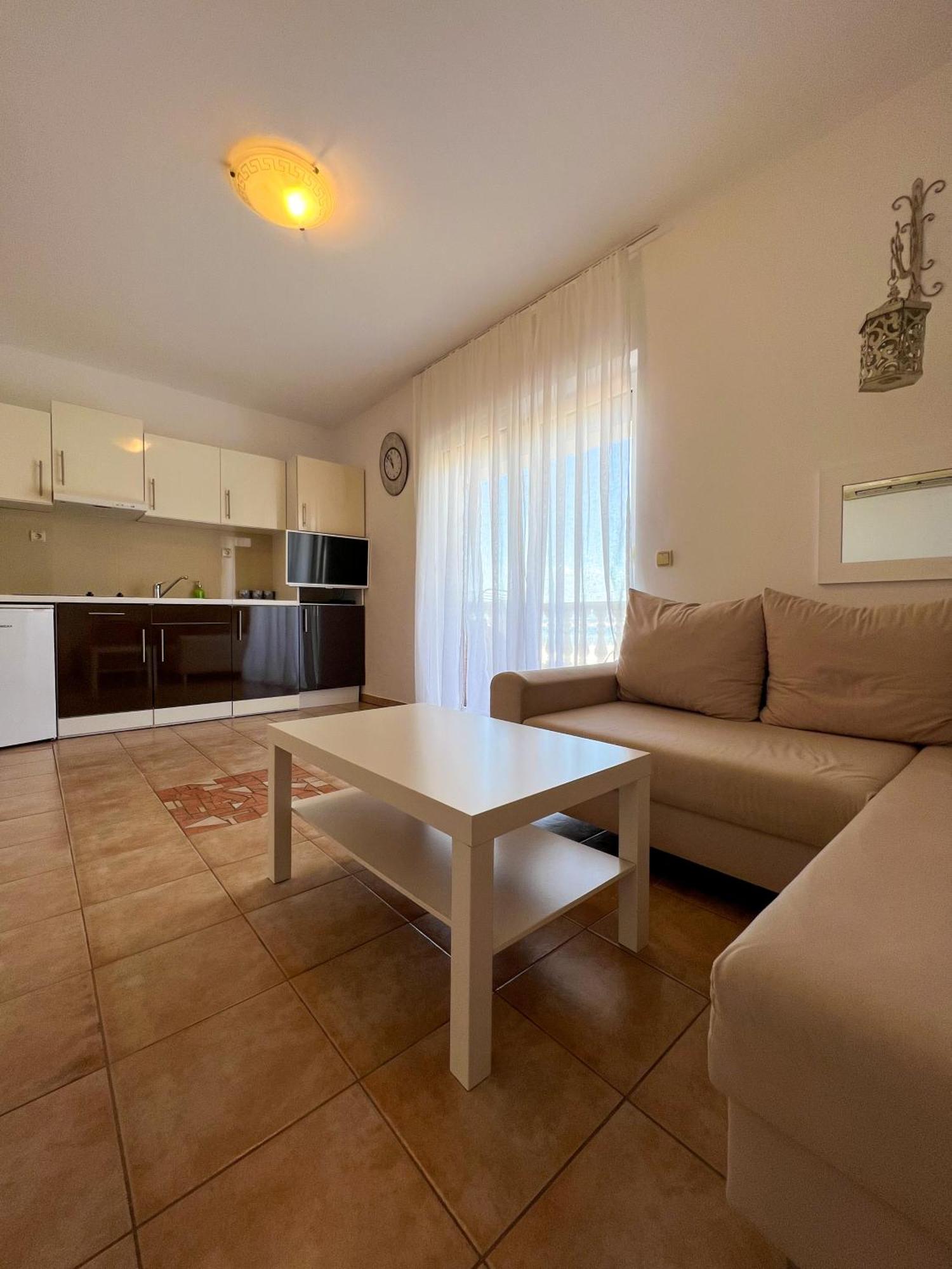 Apartments Villa Klaudia - Adults Only Crikvenica Bagian luar foto